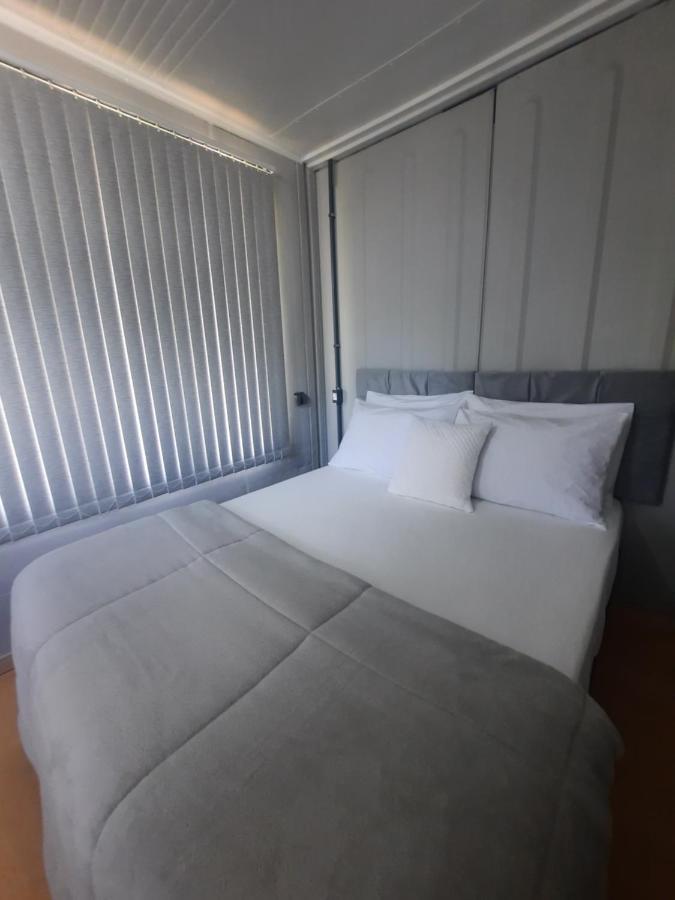 Container Guesthouse - 2 Урубиси Экстерьер фото